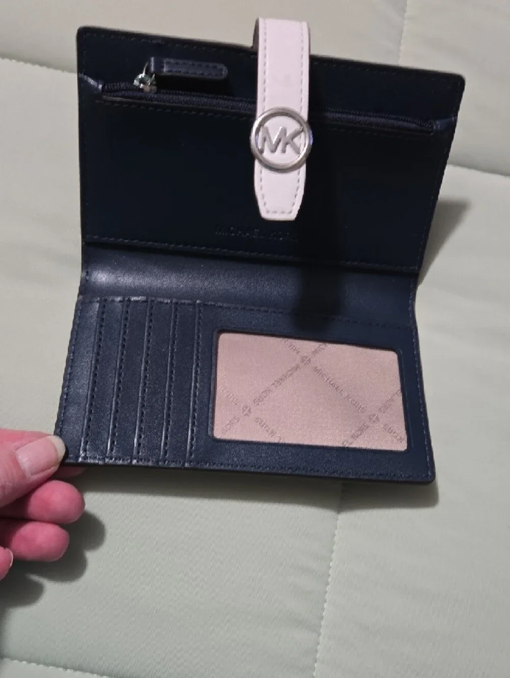 Michael Kors navy wallet with white strap and silver MK logo - Picture 3 of 7